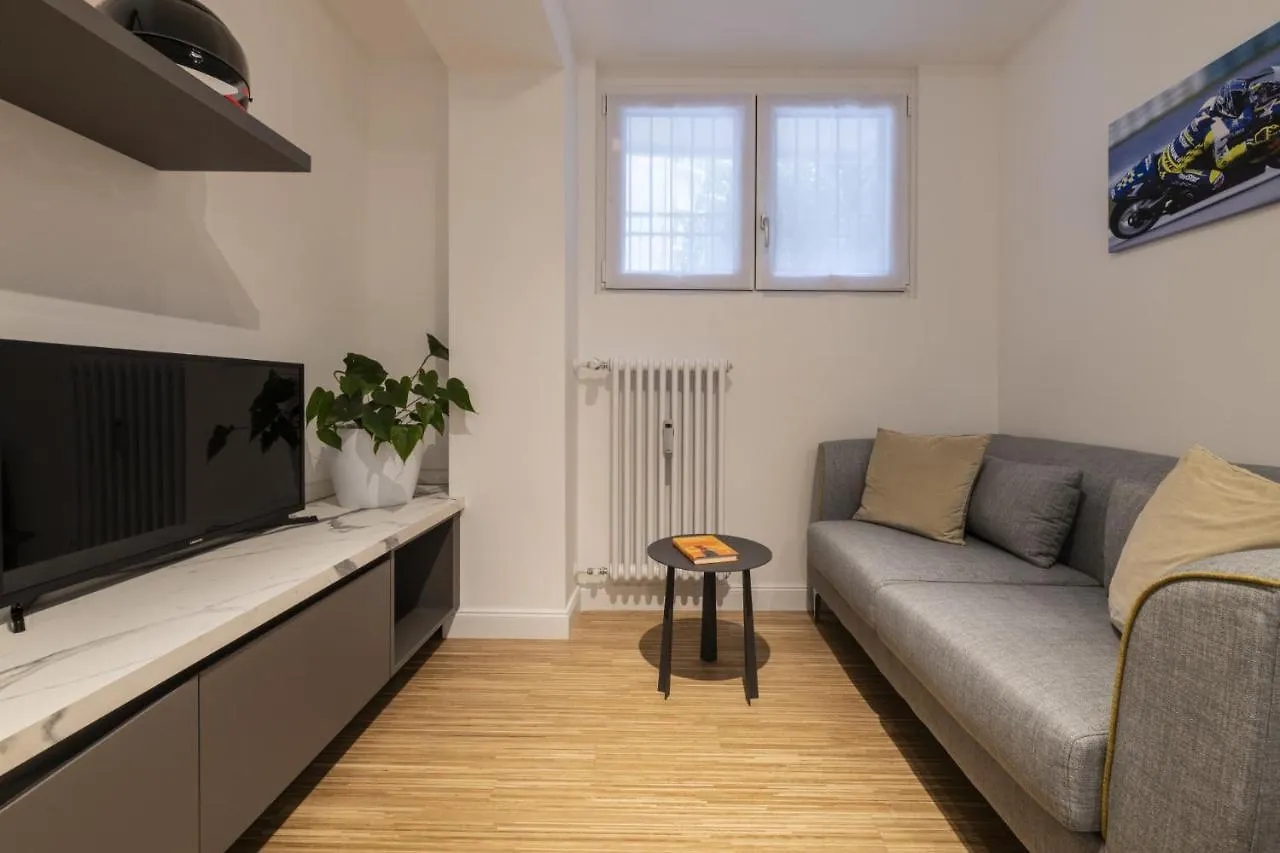 Easylife - Tranquillo Studio Vicino Prada Milan Apartment